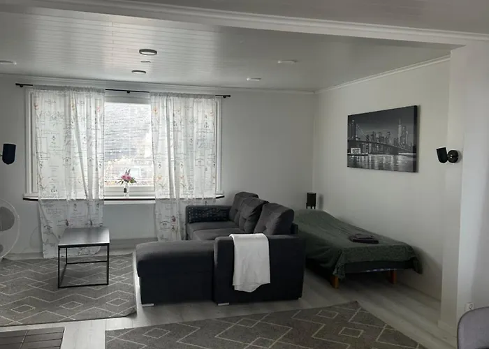 Hostel400kokkola Lehmustien Iso Asunto קוקולה